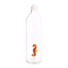 Bouteille en borosilicate avec un hippocampe accroché au fond