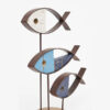 Trio de poissons en bois et en métal recyclé, peints en bleu